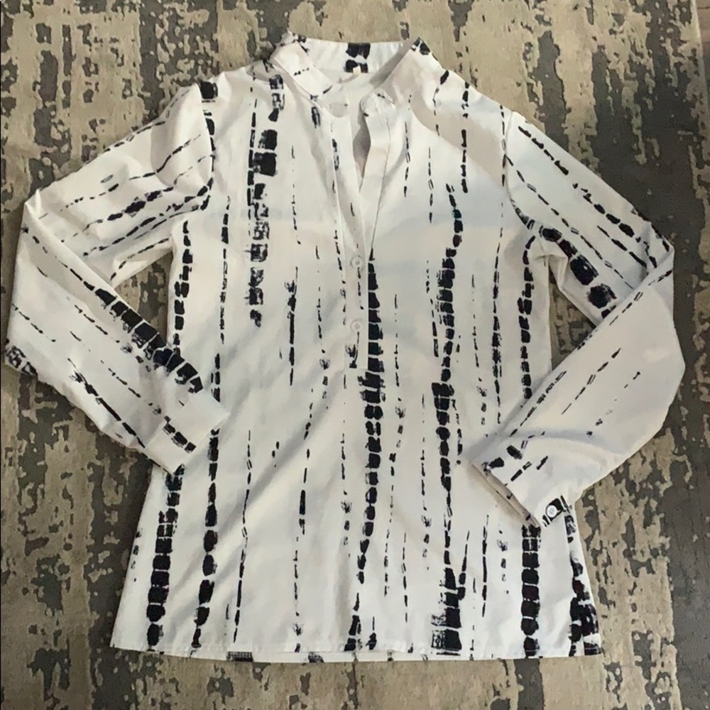 Super cute button down dress top